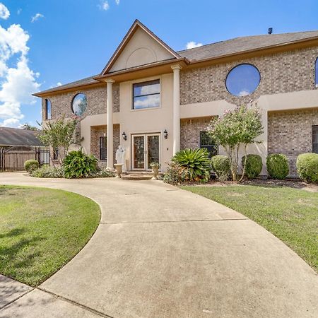 Elegant Houston Home With Gazebo And Game Room! ภายนอก รูปภาพ