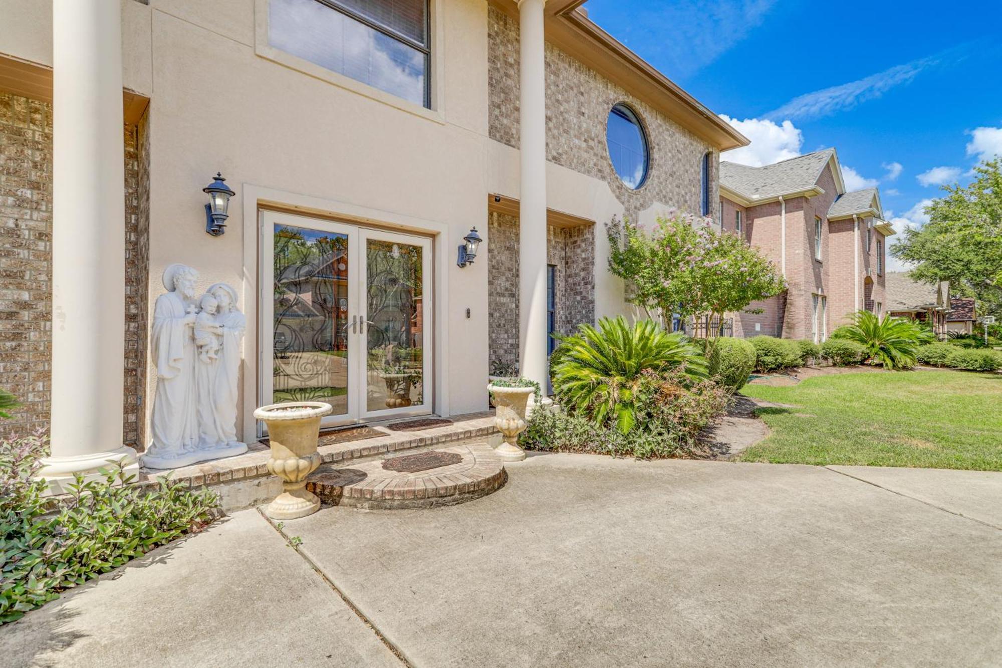 Elegant Houston Home With Gazebo And Game Room! ภายนอก รูปภาพ